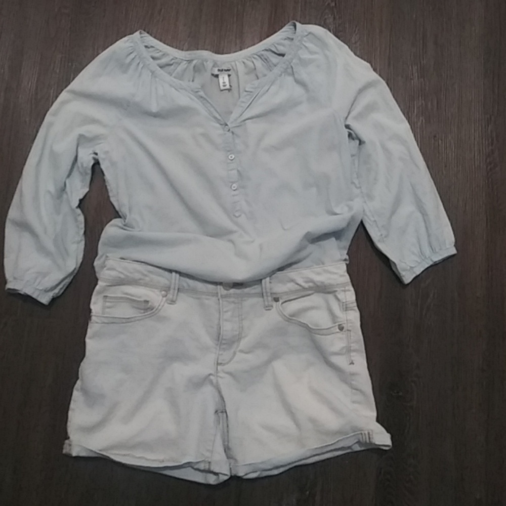Old Navy light wash shirt
